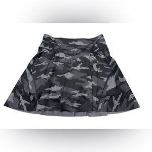 Athleta Ace Printed Tennis Skort 15.5" Camo Camouflage Womens Size Small